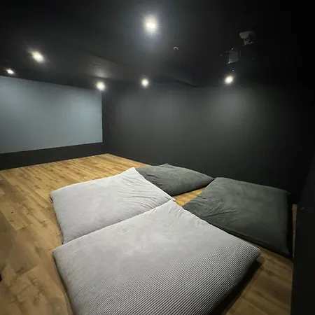 Enorme Domaine Avec Piscine, Salle De Fete, Boulodrome, Cinema Et Βίλα